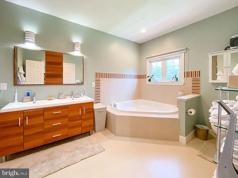 1947 Fay Pl — Photo 21