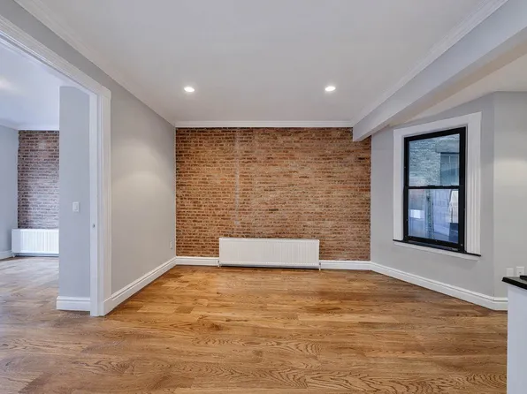 450 West 50th Street image 1 of 5