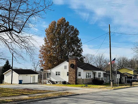 2nd image of 606 E Heacock St