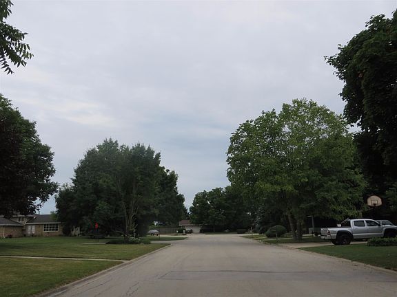 4th image of 23930 W Plainsman Cir