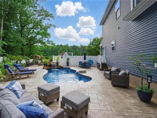 2411 Battlefield Blvd S, Chesapeake, VA 23322