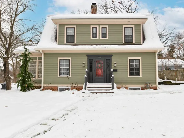 238 Prospect AVENUE, Pewaukee, WI 53072