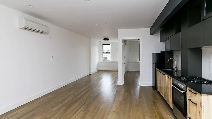 Rented by Nooklyn NYC LLC | media 32