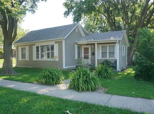 901 S 7th Ave, Winterset, IA 50273