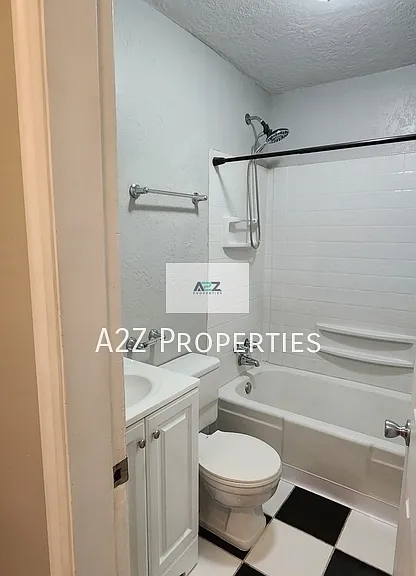 585 S 1200 W — Photo 11