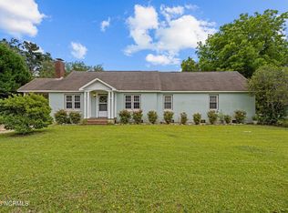 706 W Beaufort Rd, Beaufort, NC 28516