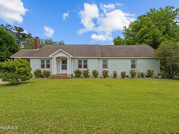 706 West Beaufort Road, Beaufort, NC 28516