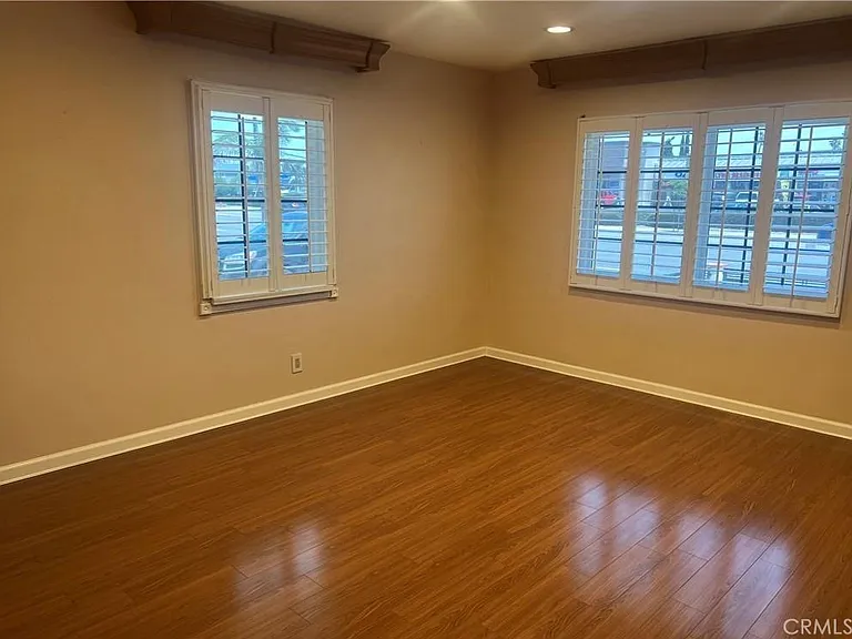 236 S Tustin St — Photo 13
