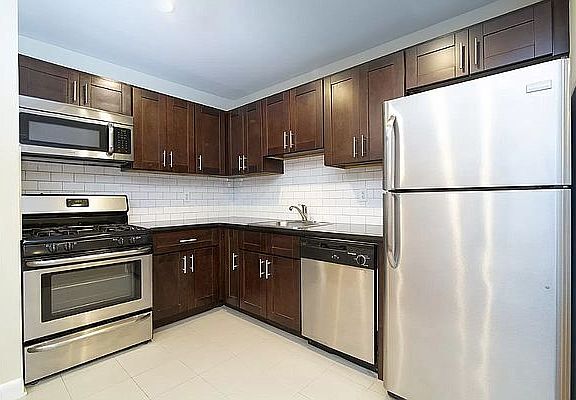 4th image of 152 Ludlow St APT 3A