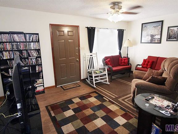 2nd image of 5323 Blair Ln APT V101
