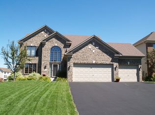 634 Carver Bluffs Pkwy, Carver, MN 55315