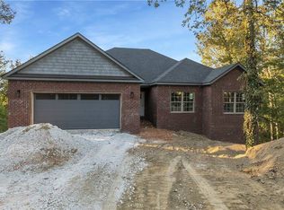 3 Claxby Cir, Bella Vista, AR 72714