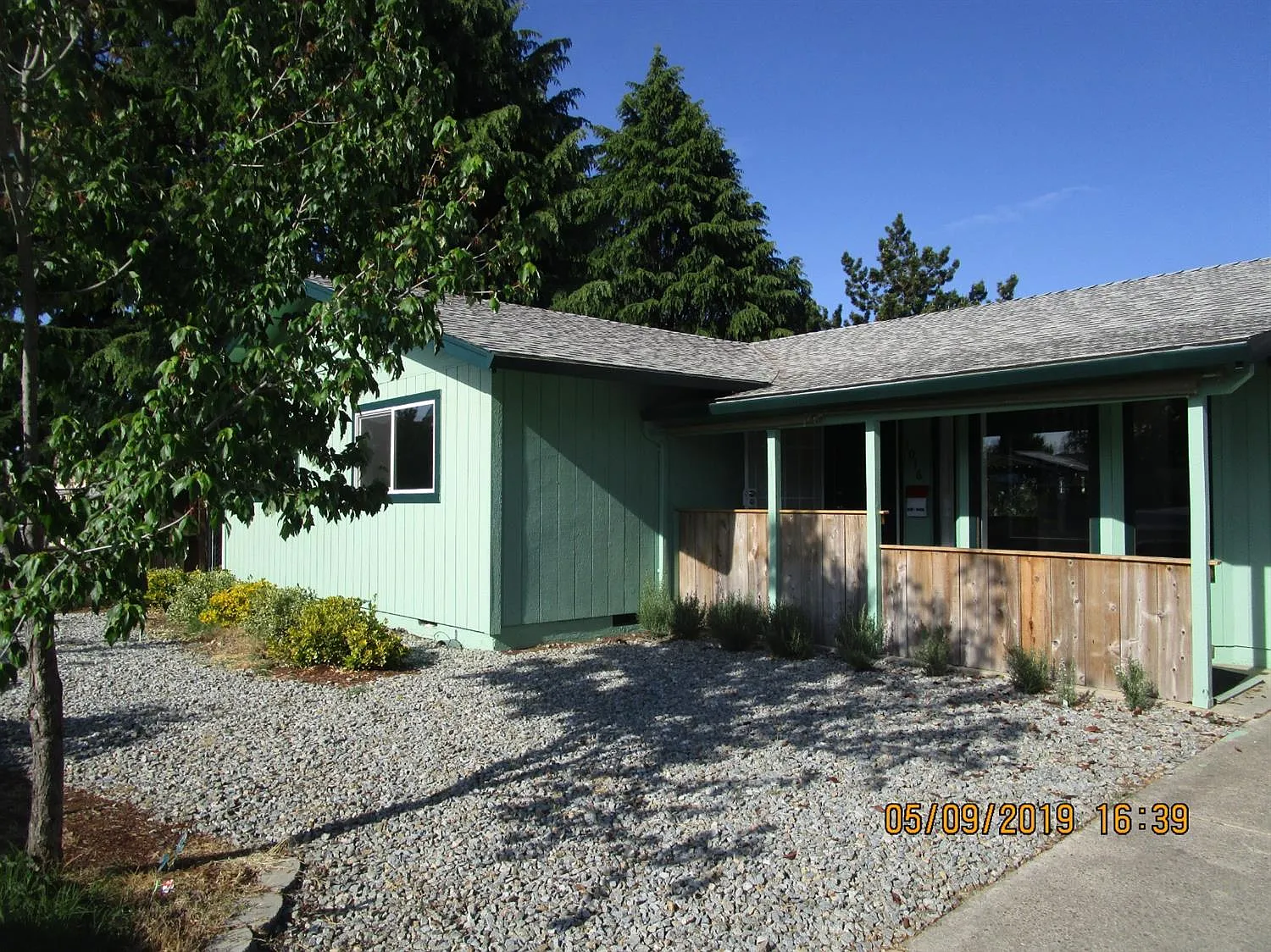1016 Brandon Way photo 1