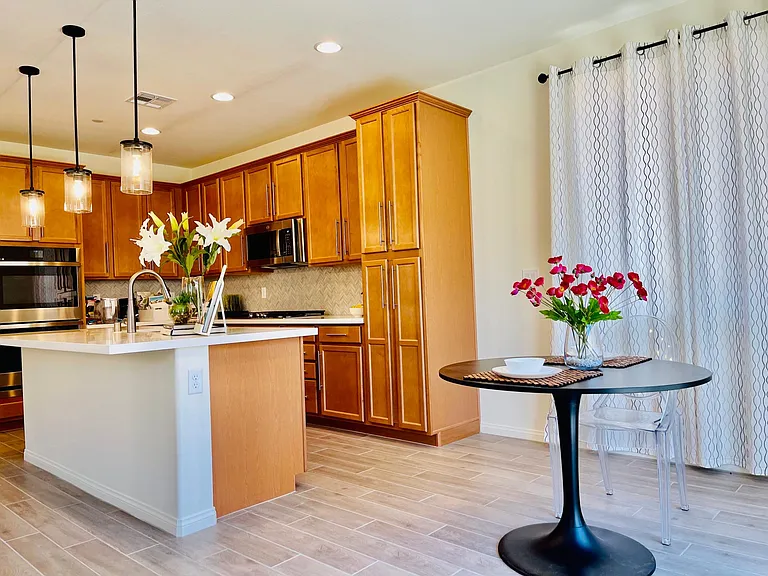 11 Castleton Tower Ct — Photo 5