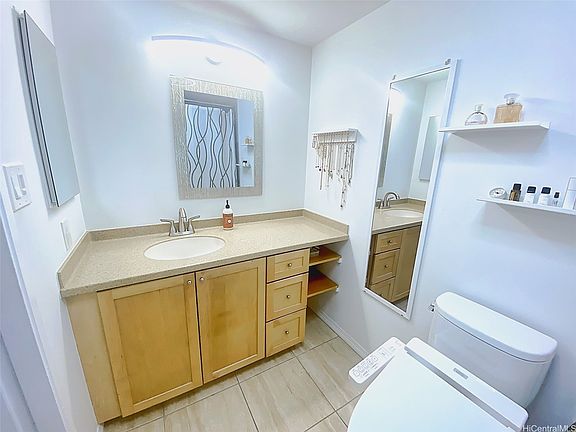 4th image of 3138 Waialae Ave #904