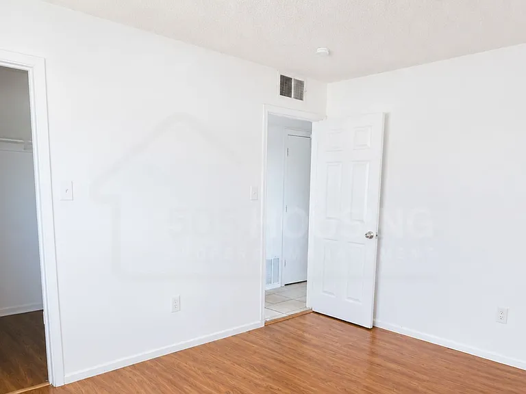 8313 Marquette Ave NE #D — Photo 15
