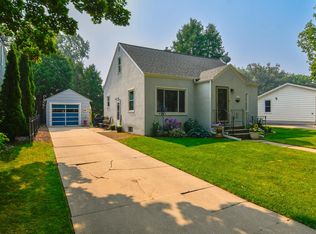 1207 14th Ave, Green Bay, WI 54304