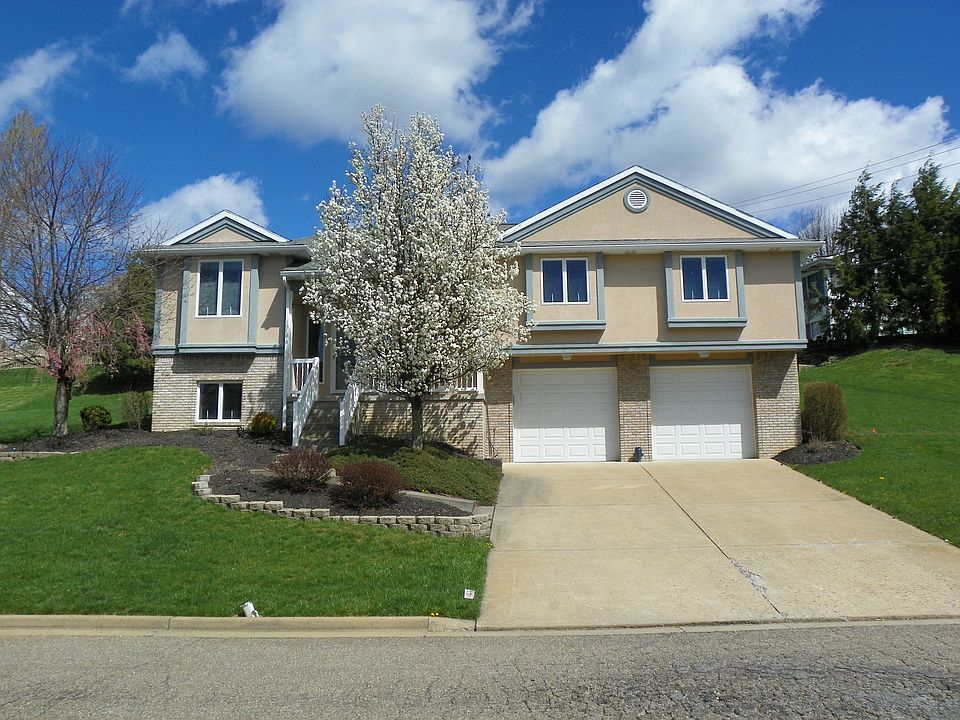 1st image of 105 Pinecrest Dr