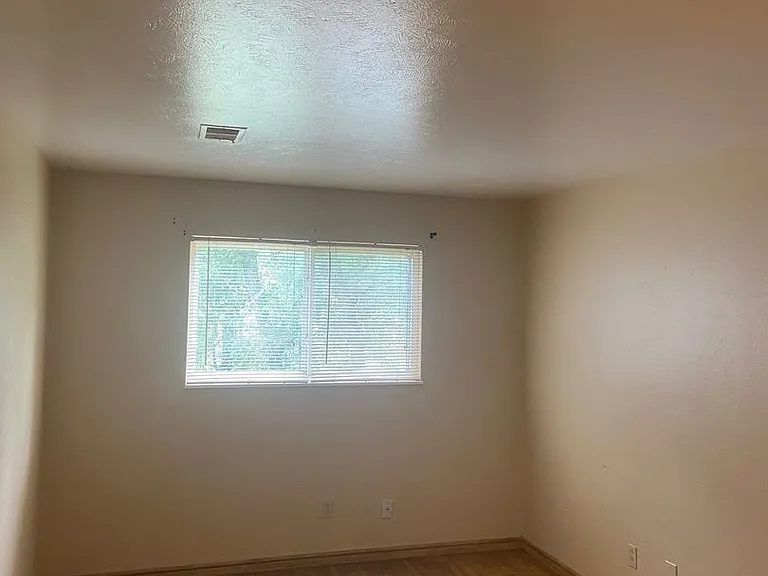 1611 Cottonwood Dr — Photo 12