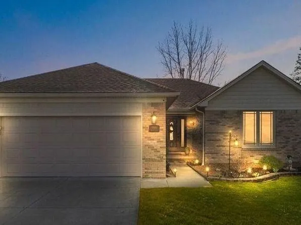 41646 Westbury Ln, Clinton Township, MI 48038