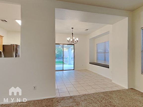 5th image of 1101 E Beth Dr