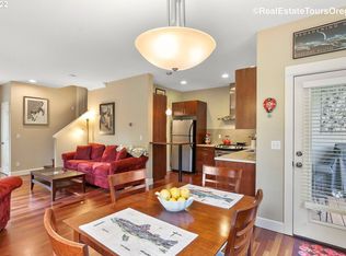 12822 Boones Ferry Rd, Lake Oswego, OR 97035