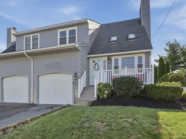 679-679 Burncoat St #A, Worcester, MA 01606