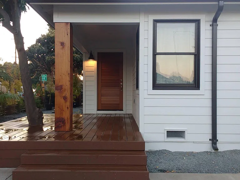 Benton St — Photo 12