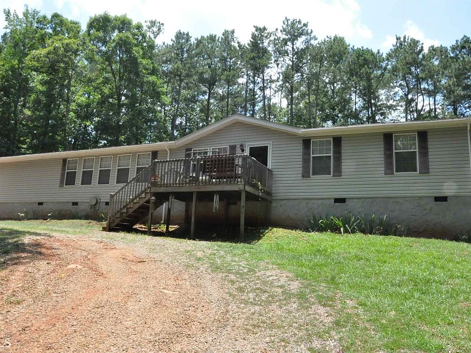 1st image of 300 White Oak Ln