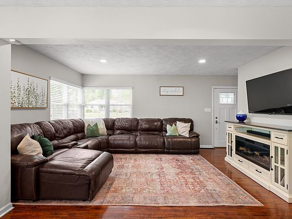 5th image of 1217 Crawford Dr