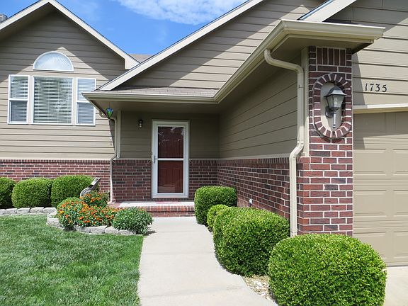 3rd image of 1735 N Riverbirch Ct