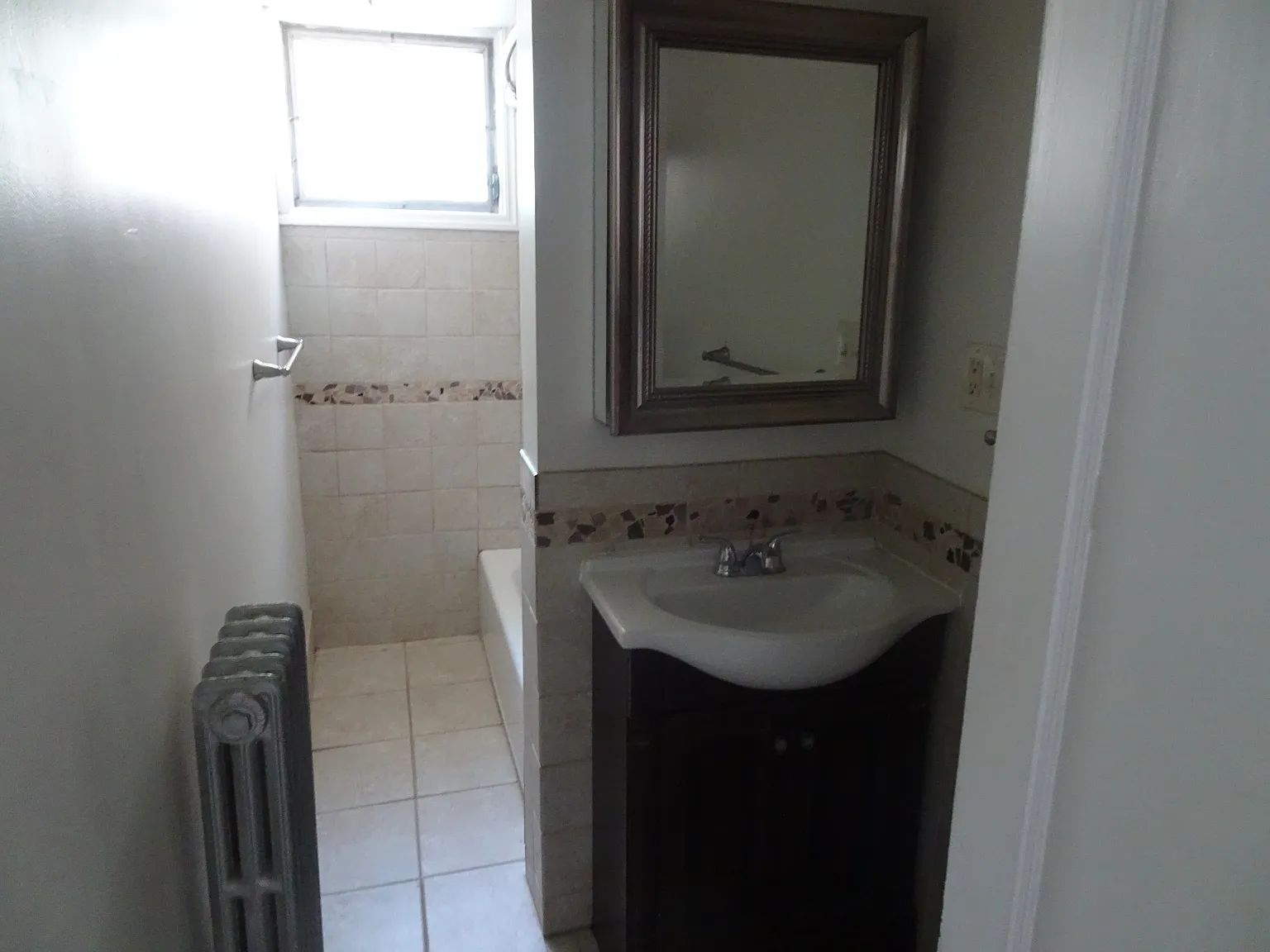 1 bed, 750 sqft, $1,375 — Photo 4