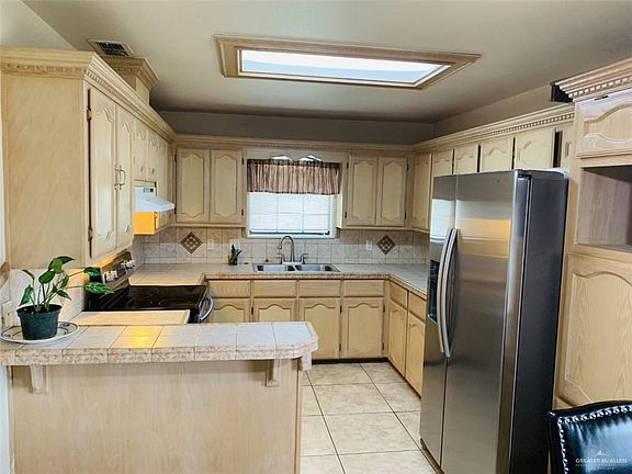 3rd image of 3701 Flamingo Ave