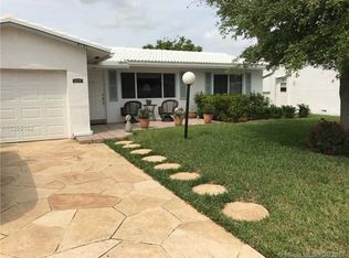 8731 NW 17th St, Plantation, FL 33322