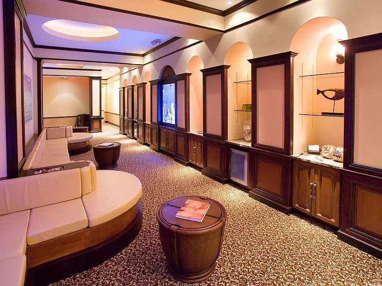 Building's Lounge