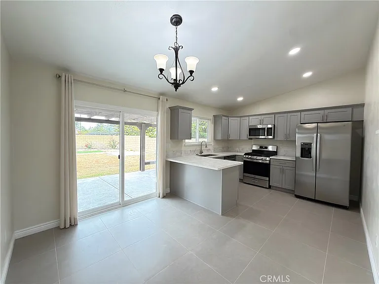 7689 Cornel Ct — Photo 8
