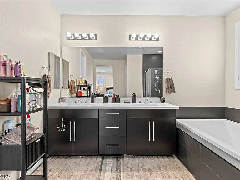 664 Sostenuto St — Photo 18