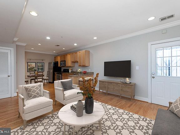5th image of 1372 Randolph St NW APT 1