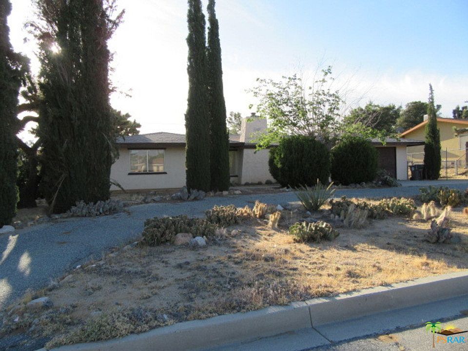1st image of 7747 Amador Ave