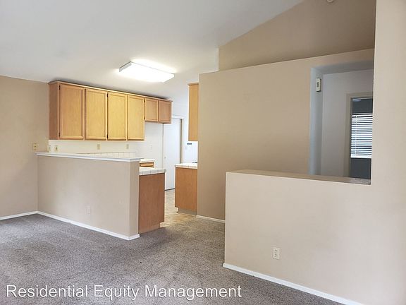5th image of 8112 Flynn Hill Ct