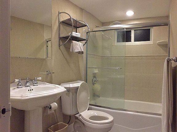 4th image of 1500 SE 15th St APT 218