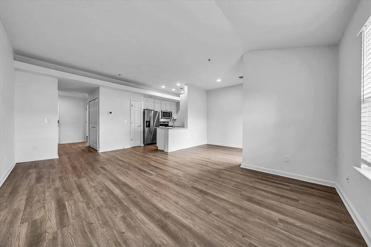 The Vinings Apartments — Photo 4