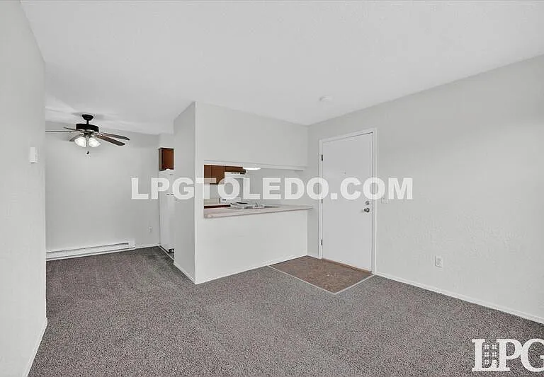 1230 Bedford Woods Dr #8 — Photo 5