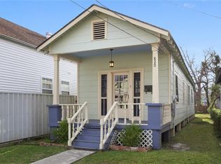 820 Derbigny St, Gretna, LA 70053