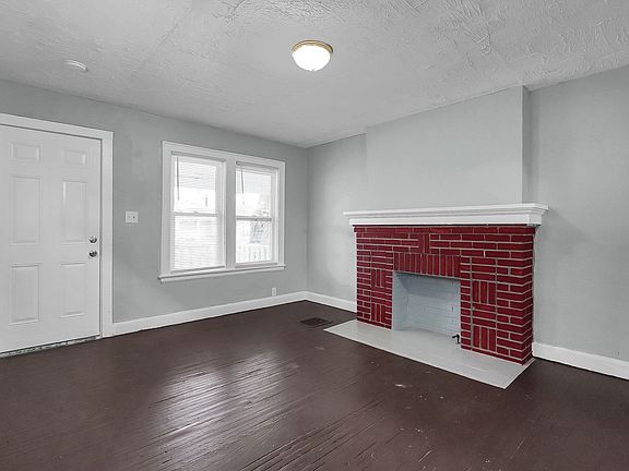 5th image of 1125-1127 E 20th Ave #1125