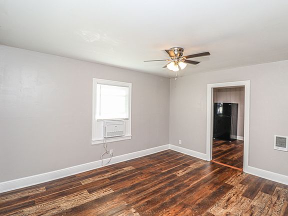 4th image of 1310 Meadow St S #1310