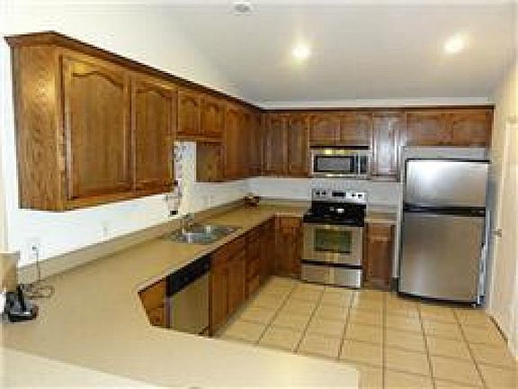 2nd image of 6240 Geneva Ln