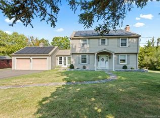 84 Long Hill Rd, Middlefield, CT 06455