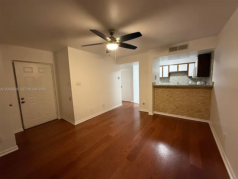 15290 SW 106th Ln #323 — Photo 4