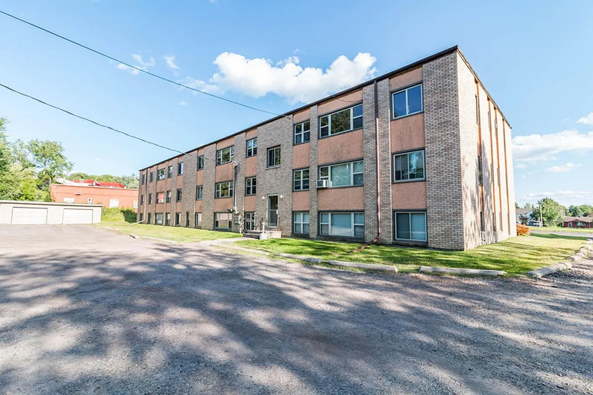 Building Photo - 25 W Redwing St #17